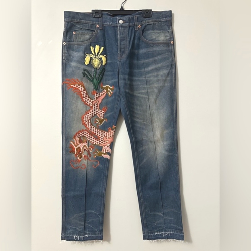 NWOT GUCCI 🐉 Men’s Dragon Embroidered Jeans 👖- 39" Waist, Blue